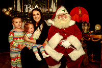 Foster Family Santa Pictures 2023